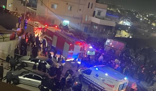 تجمهر المواطنين في موقع سقوط شظية بمنطقة الهاشمية محافظة الزرقاء 12/3/2026 | مواقع التواصل