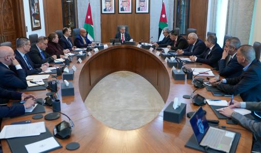 رئيس الوزراء جعفر حسان خلال اجتماع  حكومي لبحث استدامة المخزون الاستراتيجي وسلاسل التزويد وأمن الطاقة  في ظل الحرب على إيران 4/3/2026 | رئاسة الوزراء