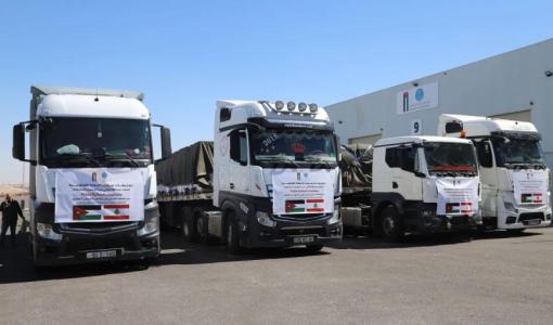 شاحنات مساعدات أردنية متوجهة إلى لبنان