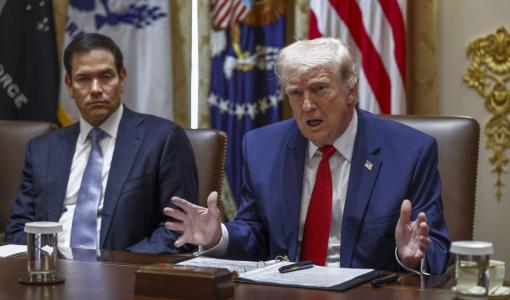 وزير الخارجية الأمريكي ماركو روبيو إلى جانب الرئيس دونالد ترامب خلال اجتماع في البيت الأبيض | الوكالة الأوروبية للصور الصحفية