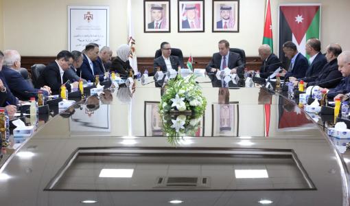 جانب من اجتماع حكومي بحث أسباب ارتفاع أسعار اللحوم المستوردة 22/4/2026 | وزارة الصناعة والتجارة والتموين