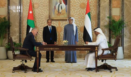 جانب من توقيع اتفاقيات بين الأردن والإمارات لبدء الإجراءات التنفيذية لمشروع سكة حديد ميناء العقبة 15/4/2026 | رئاسة الوزراء