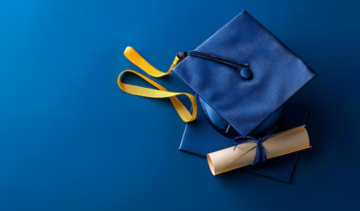 قبعة تخرج | تعبيرية