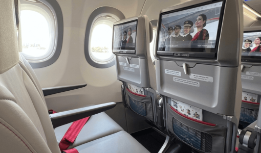 من داخل طائرة إيرباص A320neo التابعة لشركة الخطوط الجوية الملكية الأردنية