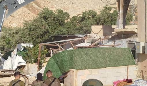 هدم منزل في منطقة عرب العراعرة شمال مدينة القدس المحتلة 5/5/2026 | فلسطين بوست