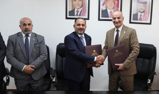 جانب من توقيع سلطة وادي الأردن والمؤسسة التعاونية مذكرة تعاون لتخصيص 4 آلاف دونم لدعم التعاونيات الزراعية 7/6/2026 | وزارة المياه والري