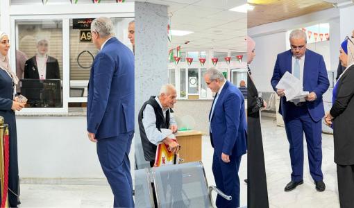 وزير الصحة خلال زيارته لمبنى التأمين الصحي في تلاع العلي 9/6/2026 | وزارة الصحة