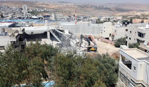 آليات الاحتلال تهدم منزلا في وقت سابق في الضفة الغربية | وفا