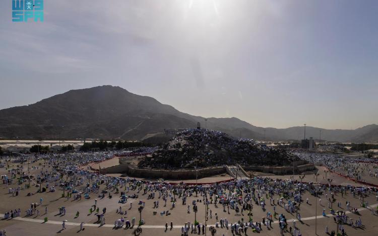 حجاج بيت الله الحرام يتوافدون إلى جبل عرفات 5\6\2025| المصدر: واس