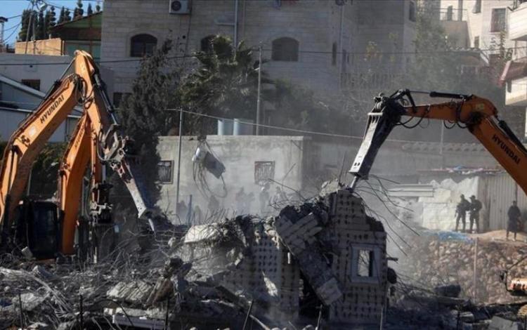 جرافات للاحتلال تهدم منزلا في الضفة بوقت سابق | الأناضول