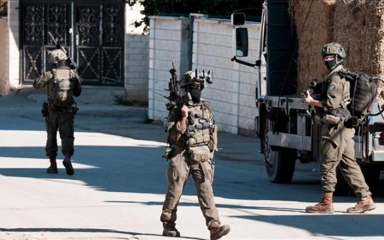 جنود من جيش الاحتلال مدججون بالأسلحة