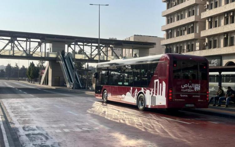 إحدى حافلات الباص السريع | حسنى