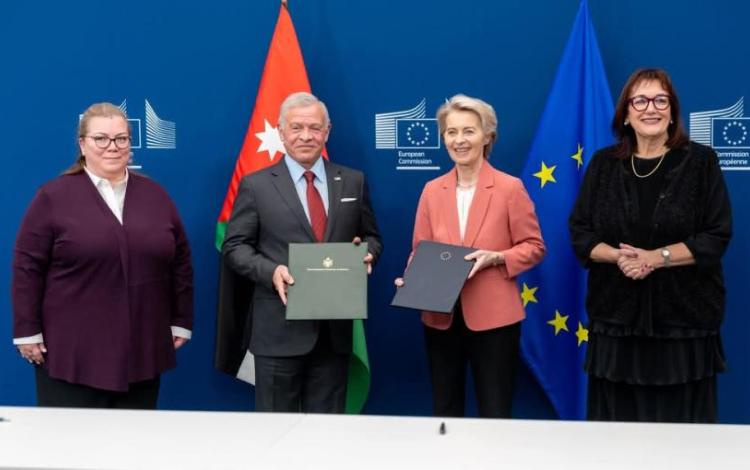 الملك عبد الله ورئيسة المفوضية الأوروبية أورسولا فون دير لاين في بروكسل خلال توقيع إعلان الشراكة بين الأردن والاتحاد الأوروبي 29/1/2025 | الاتحاد الأوروبي