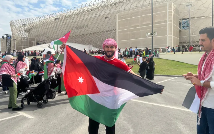 أحد مشجعي المنتخب الأردني في كأس آسيا