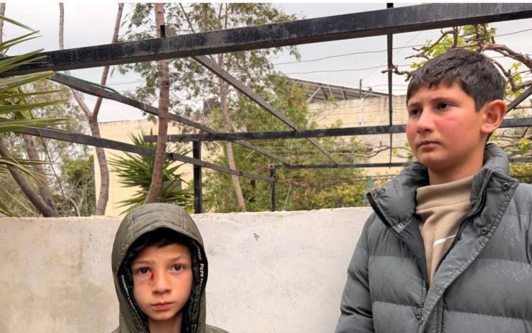 الطفلان الناجيان من مجزرة بلدة طمون بعد استهداف مركبة العائلة | فلسطين بوست