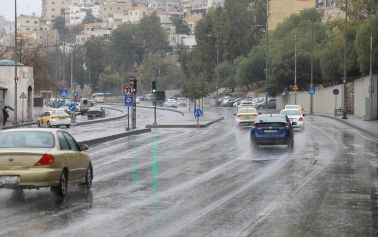 تساقط الأمطار في العاصمة عمان | أرشيفية