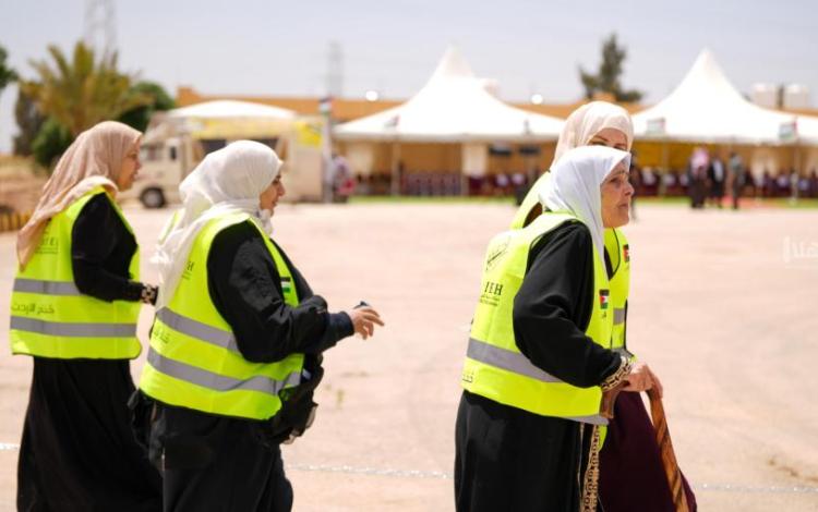 أردنيات في مدينة الحجاج بمنطقة الجيزة يتهيأهن للانطلاق إلى الديار المقدسة لأداء مناسك الحج ضمن أول قافلة حجاج أردنية 13/5/2026