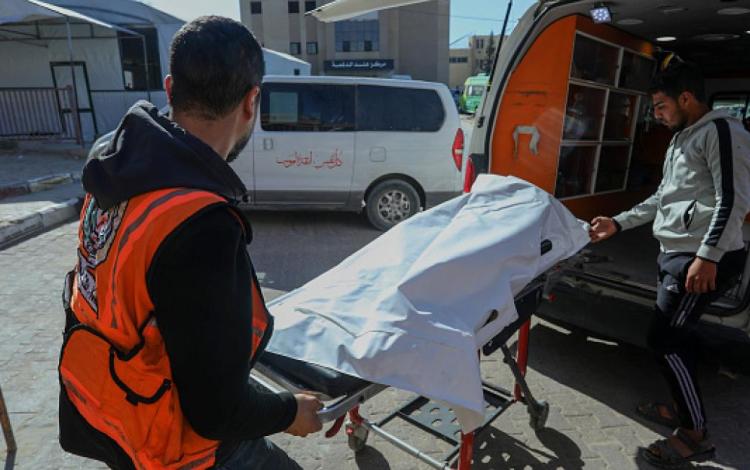 نقل جثمان شهيد إلى مستشفى ناصر في خانيونس 6/52026 | الأناضول