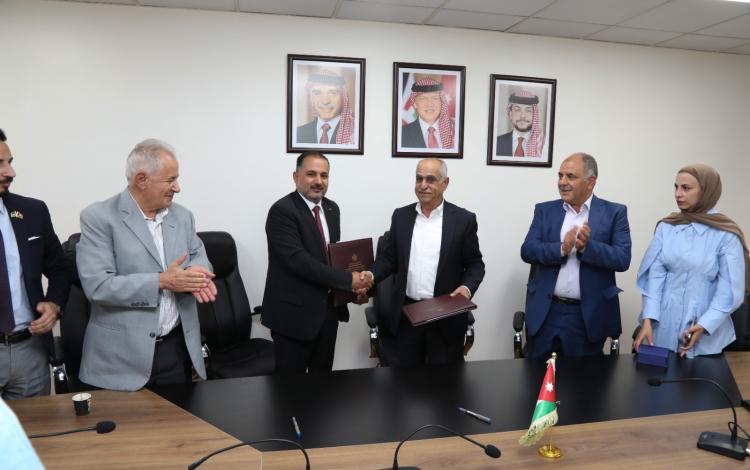 جانب من توقيع مذكرة تفاهم بين سلطة وادي الأردن ونقابة تجار ومنتجي المواد الزراعية 22/6/2026 | وزارة المياه والري