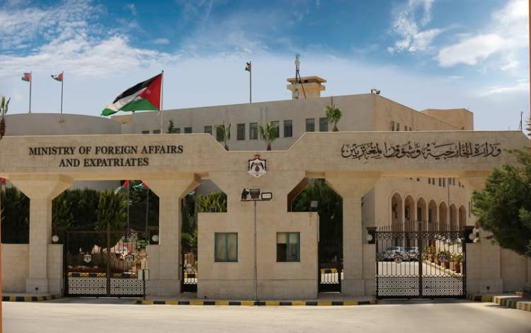 أحد مداخل وزارة الخارجية