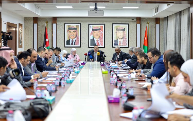 جانب من اجتماع اللجنة الإدارية النيابية لإقرار مواد مشروع قانون الإدارة المحلية 5/8/2026