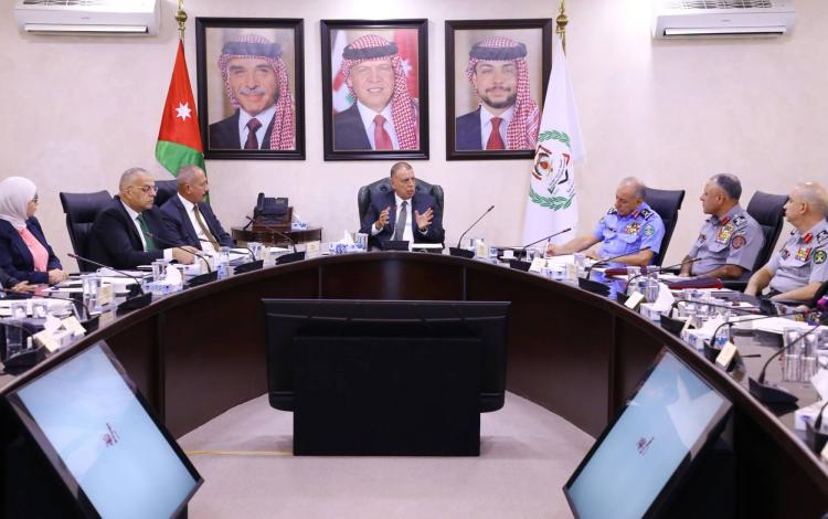 وزير الداخلية خلال ترؤسه اجتماعا للمجلس الأعلى للدفاع المدني 16/9/2026 | وزارة الداخلية