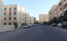 جزء من مباني مشروع سكن كريم في الزرقاء | حبر