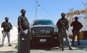 عناصر من إدارة مكافحة المخدرات