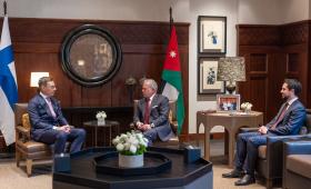 الملك عبدﷲ الثاني والرئيس الفنلندي الدكتور ألكسندر ستوب في قصر الحسينية بحضور الأمير الحسين ولي العهد 19/4/2026 | الديوان الملكي الهاشمي