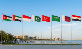 صورة لأعلام الأردن والإمارات وإندونيسيا وباكستان وتركيا والسعودية وقطر ومصر مولدة بالذكاء الاصطناعي