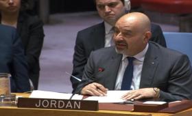 مندوب الأردن الدائم لدى الأمم المتحدة، السفير وليد عبيدات، خلال جلسة في مجلس الأمن الدولي بشأن فلسطين 28/4/2026 | المملكة