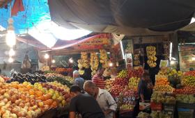 من سوق الخضار والفواكه في منطقة وسط البلد في عمان