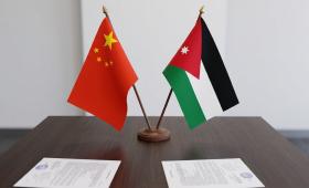 العلمان الأردني والصيني